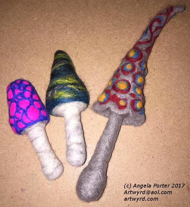 needlefelted-mushrooms-by-angela-porter-2017